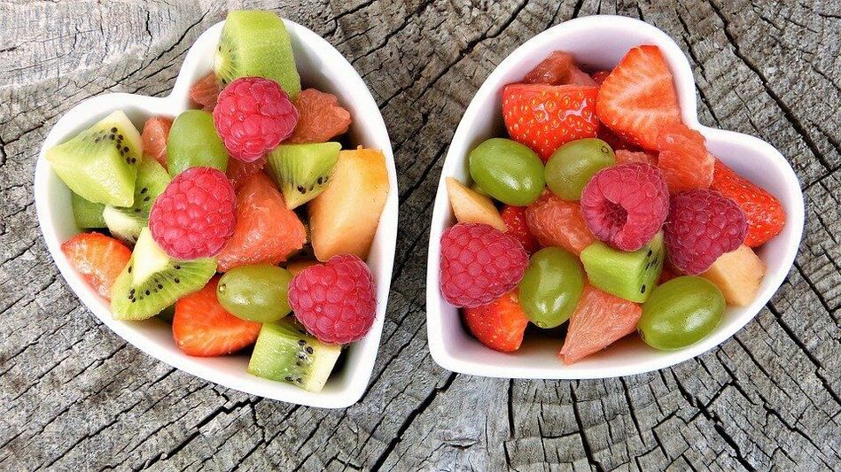 집에서 체중 감량을위한 과일과 열매